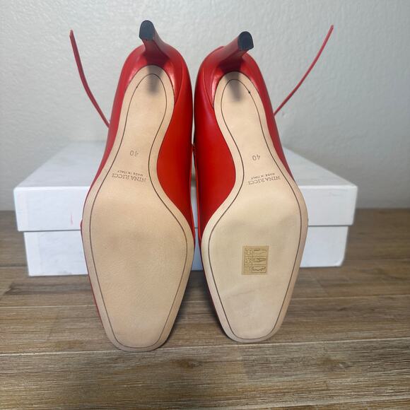 Nina Ricci Red Ankle Boots, Leather, Made in Italy, Holiday, size 40, US 9-9.5 - Picture 6 of 9